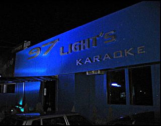 Imagem de destaque para 97 Lights karaokê