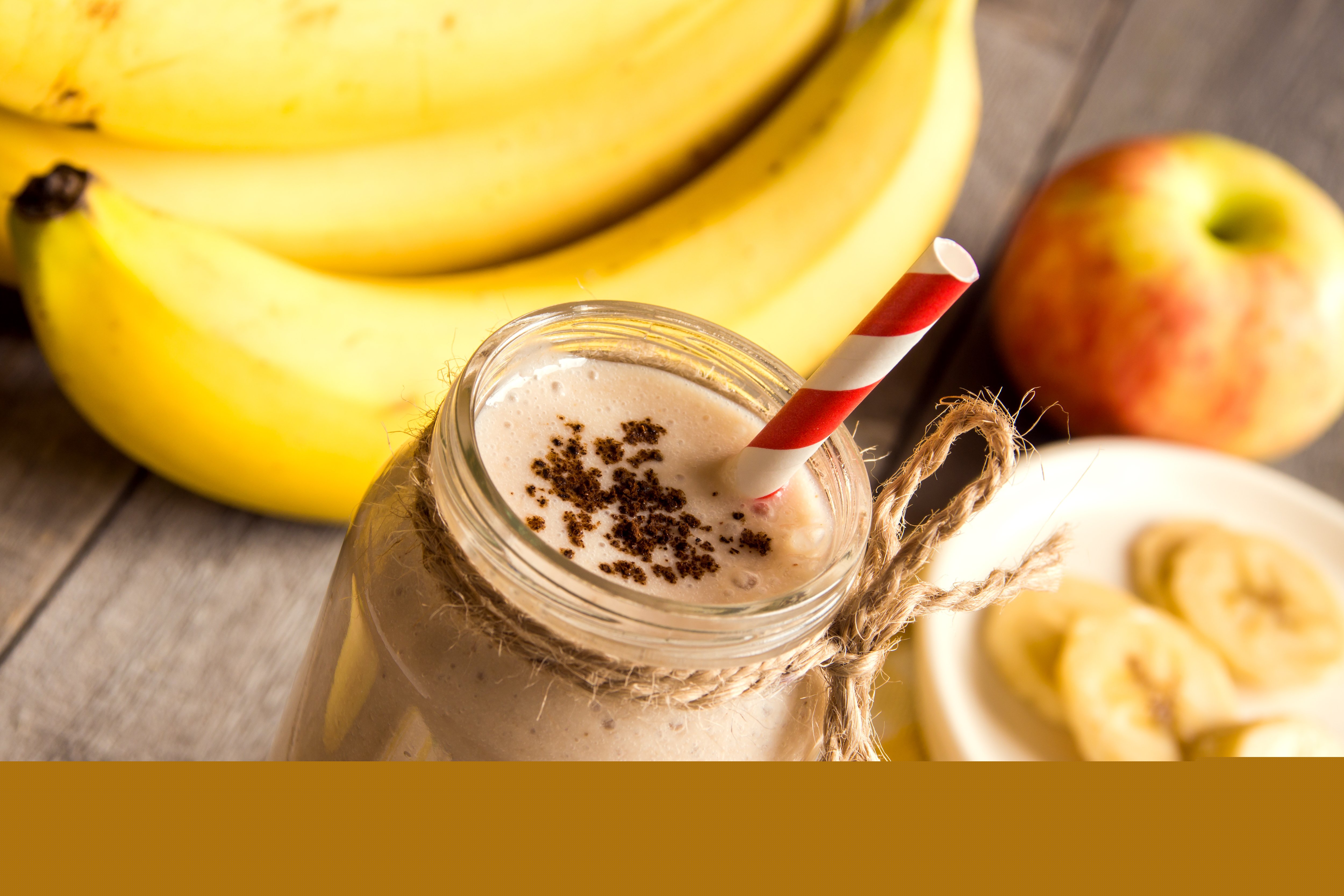 Smoothie de banana, maçã e canela